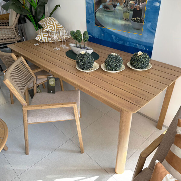 DAKOTA-DINING-TABLE-&-CHAIR-AMBIANCE