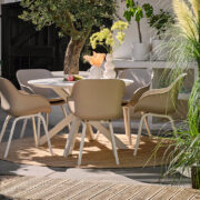 LE SOLEIL DINING CHAIR RESIN TAUPE & WHITE ALU LEGS & XANDER TABLE ROUND AMBIANCE HARTMAN