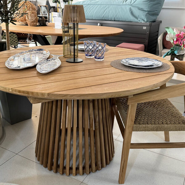 LUNA-TABLE-130CM-TEAK-WOOD-&-ALILA-CHAIR-TEAK-WOOD