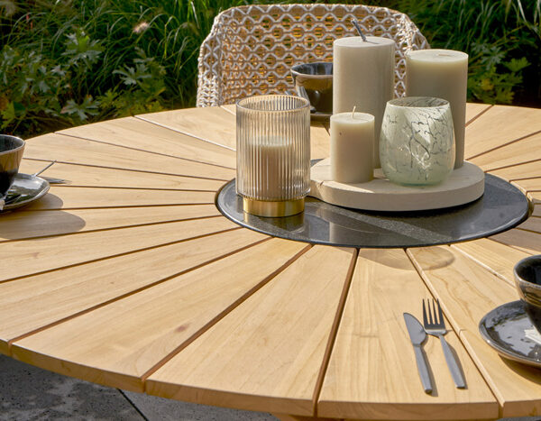 PROVENCE TABLE ROUND 150CM NATURAL TEAK CLOSE UP 2